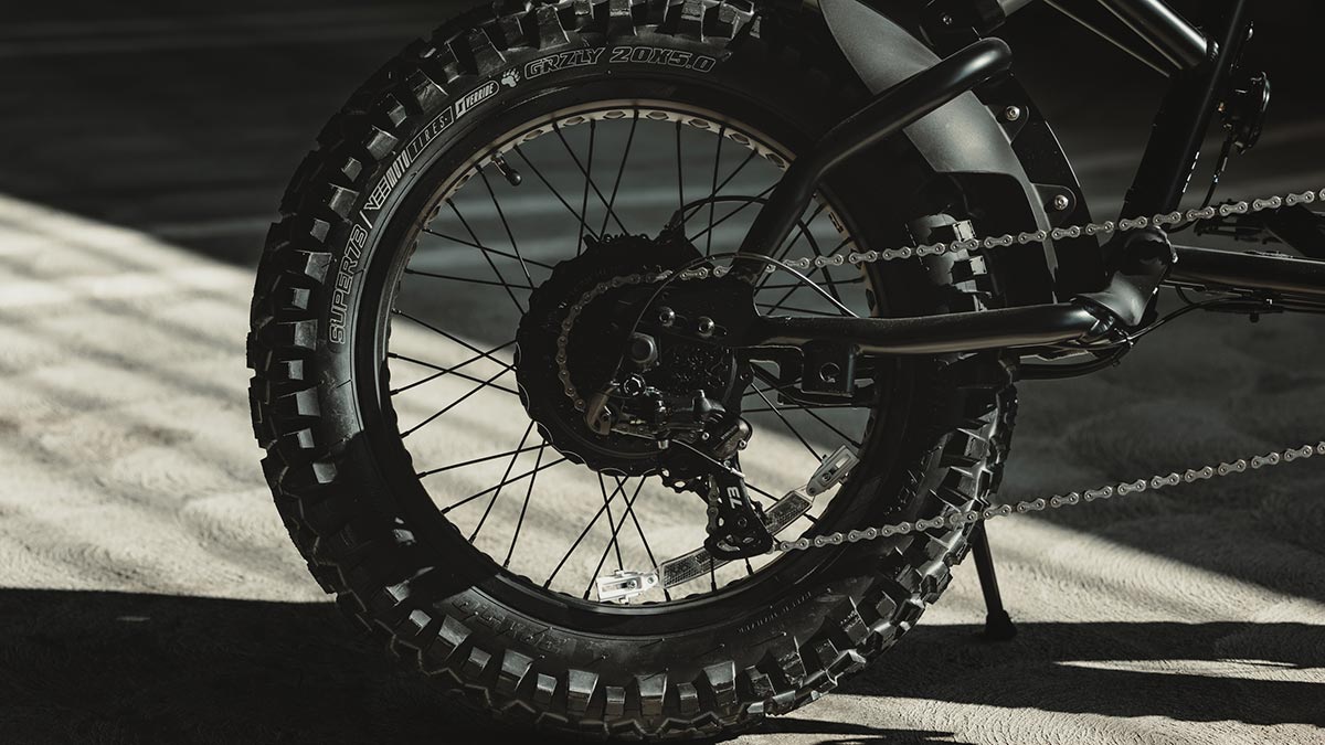 Detail shot of 8-speed cassette on the SUPER73-R Adventure Blackout SE ebike.