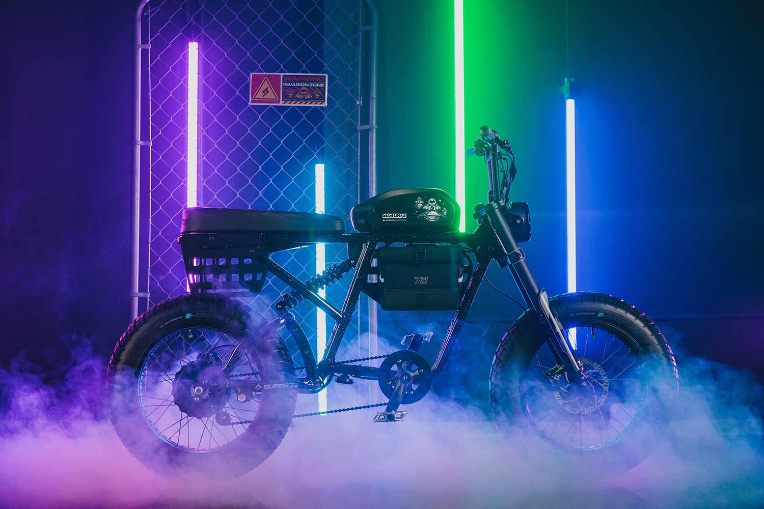 Side view image of the SECTOR73 R Brooklyn CosmicDust bike.