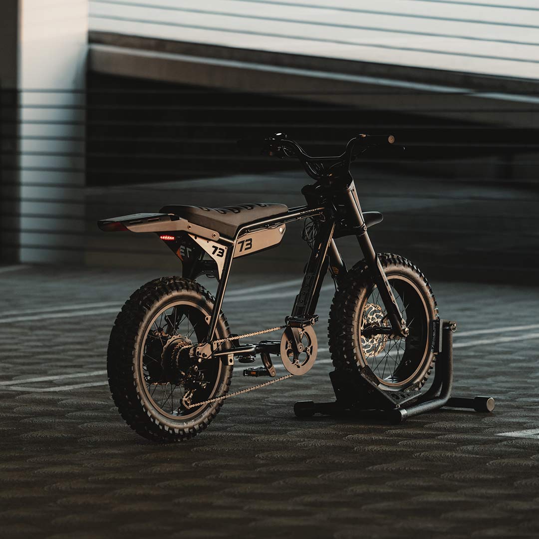 Image of a SUPER73-Z Blackout SE bike in a parking garage.