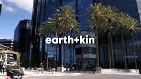 Lifestyle video showing the Earth+Kin ebike trailer in use